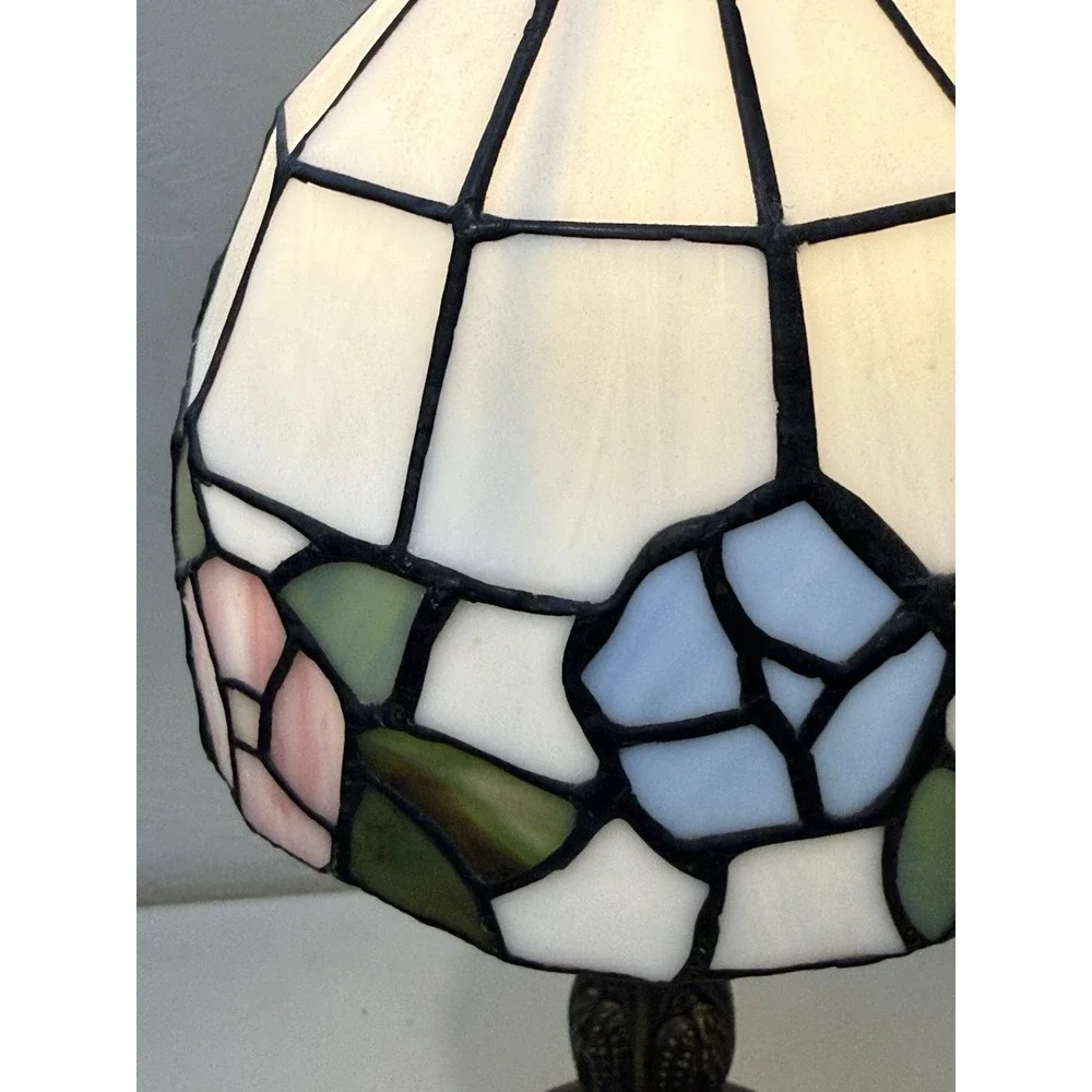 Vintage Tiffany Style Accent Table Lamp Pink Blue Roses Stained Glass Flower 13